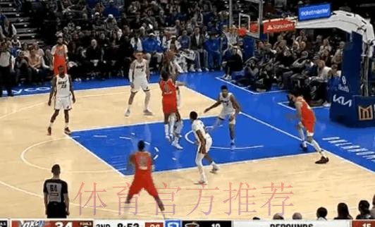 杰威突然转身甩开对手中距离再中,目前5投全中砍下10分 杰威突然转身甩开对手中距离再中,目前5投全中砍下10分